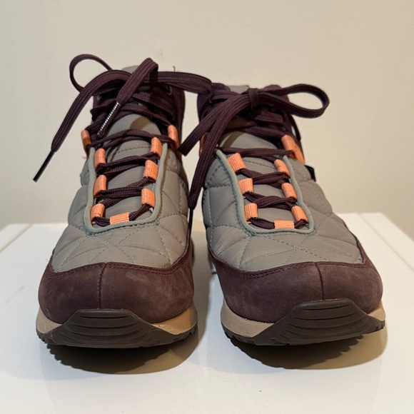Teva Women's Quilted ReEmber Commute waterproof Booties size 8.5 - Picture 3 of 13
